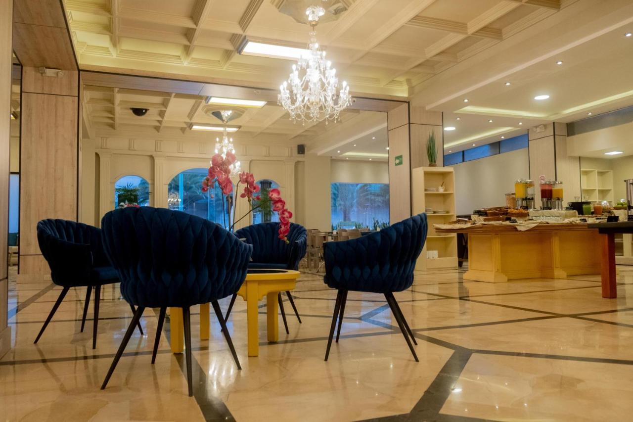 La Quinta By Wyndham Quito Hotel Ngoại thất bức ảnh