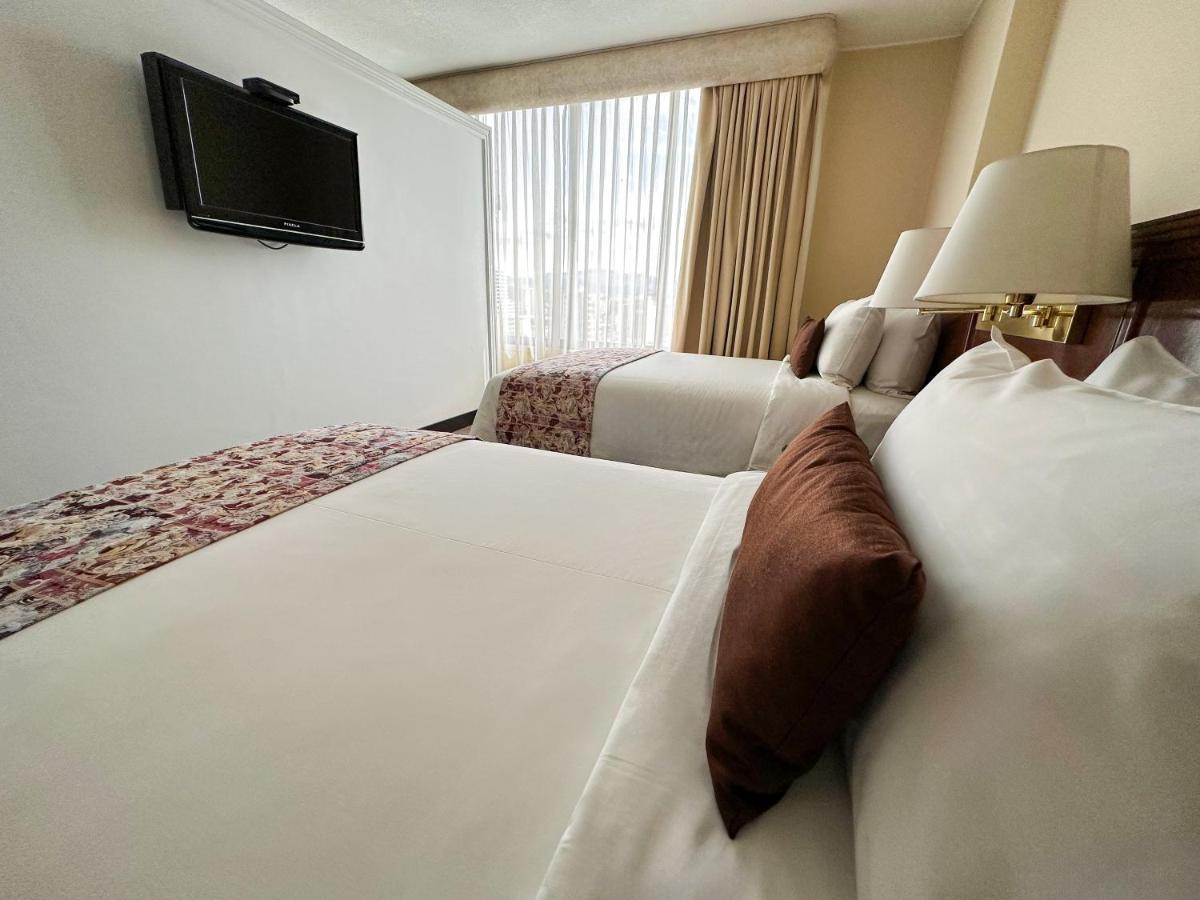 La Quinta By Wyndham Quito Hotel Ngoại thất bức ảnh