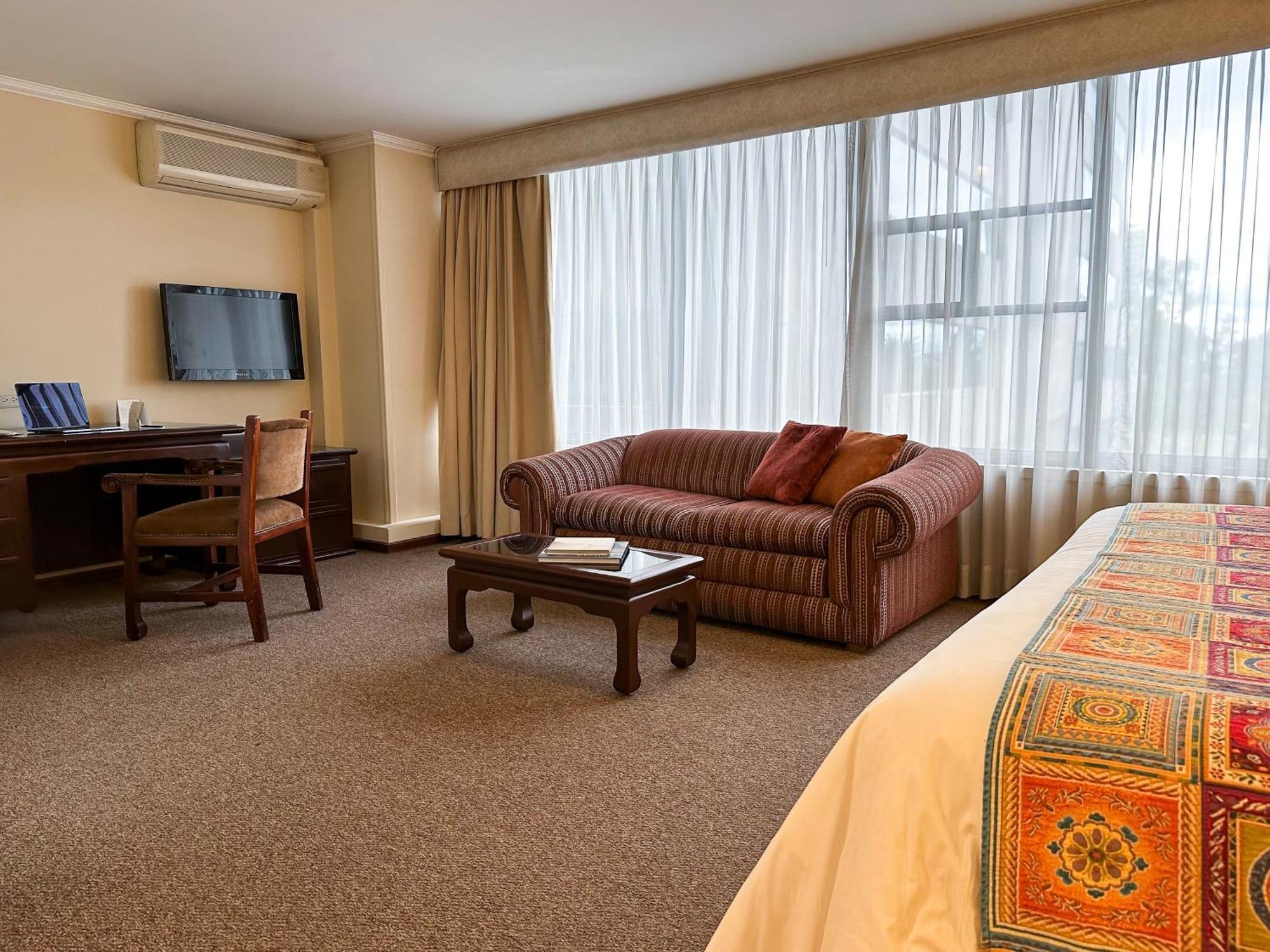 La Quinta By Wyndham Quito Hotel Ngoại thất bức ảnh