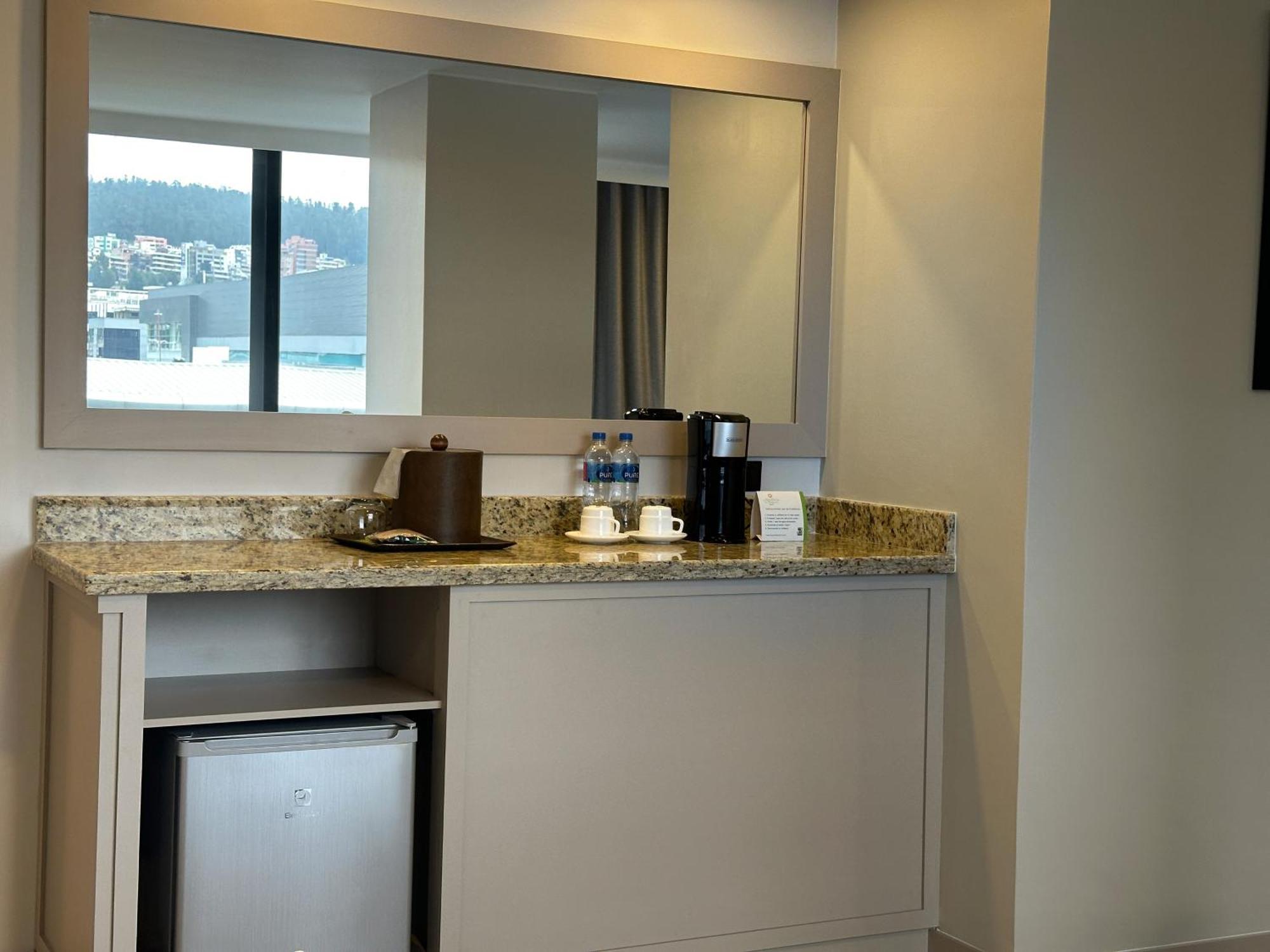 La Quinta By Wyndham Quito Hotel Ngoại thất bức ảnh