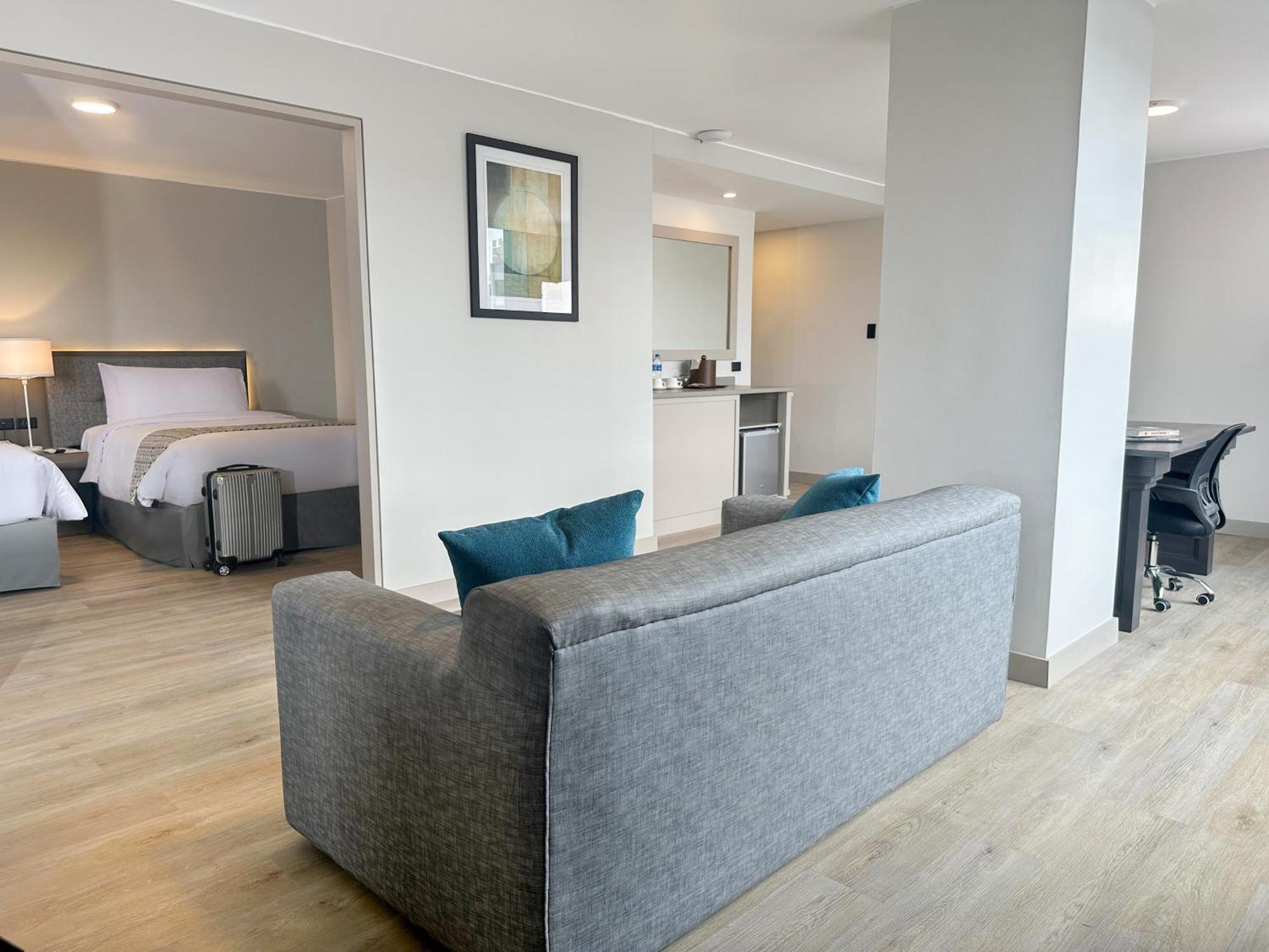 La Quinta By Wyndham Quito Hotel Ngoại thất bức ảnh