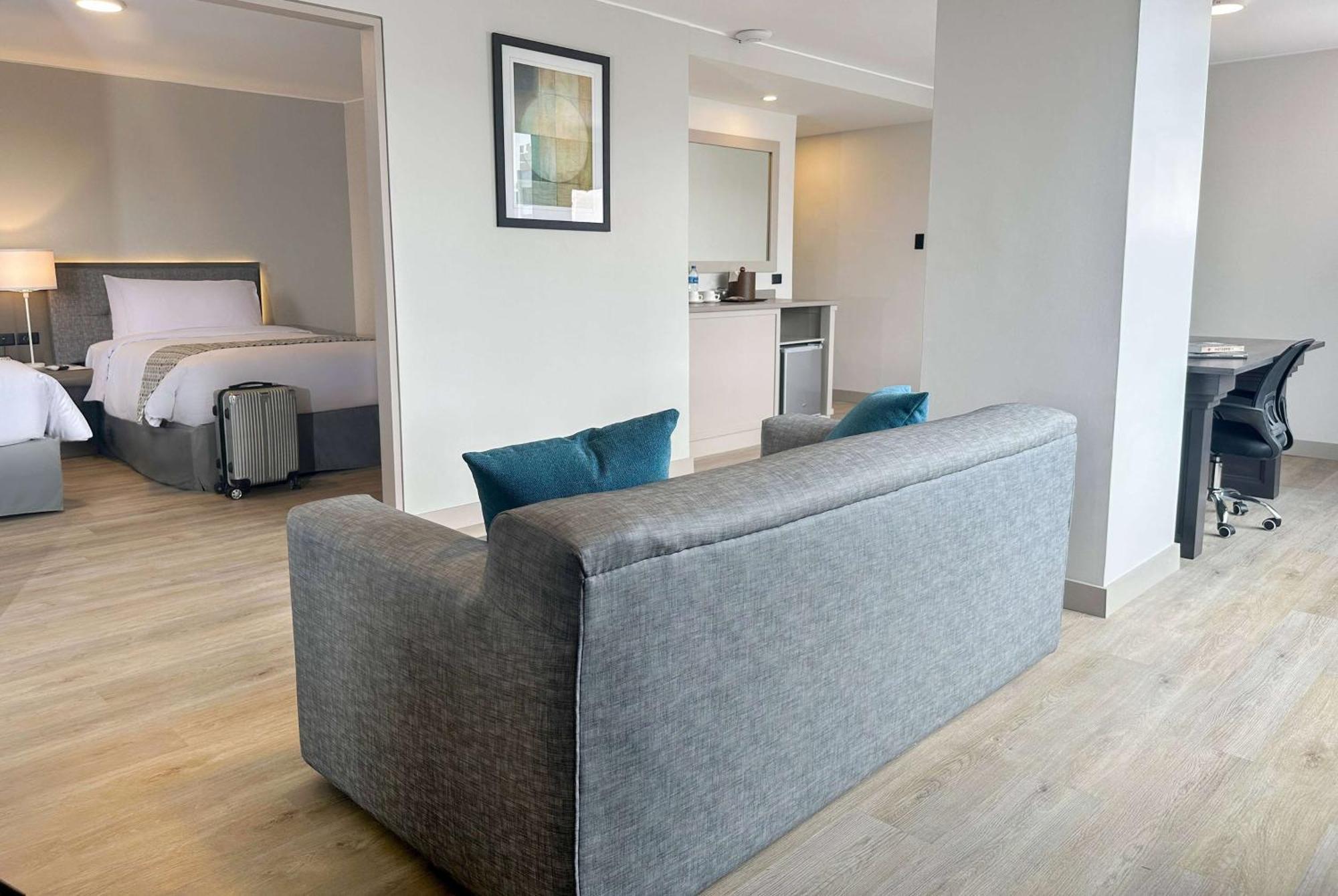 La Quinta By Wyndham Quito Hotel Ngoại thất bức ảnh