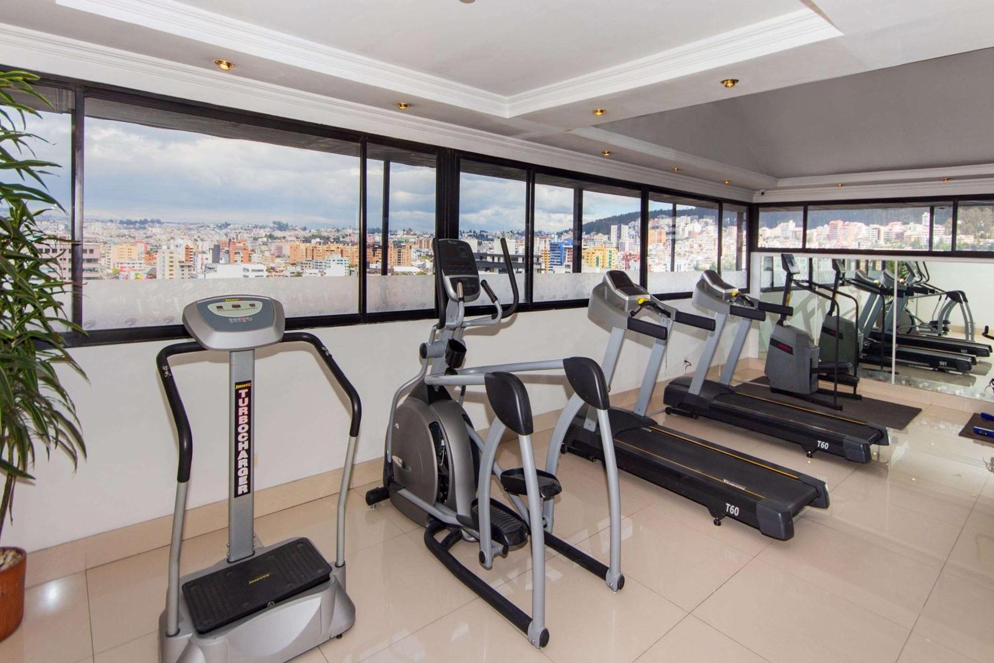 La Quinta By Wyndham Quito Hotel Ngoại thất bức ảnh