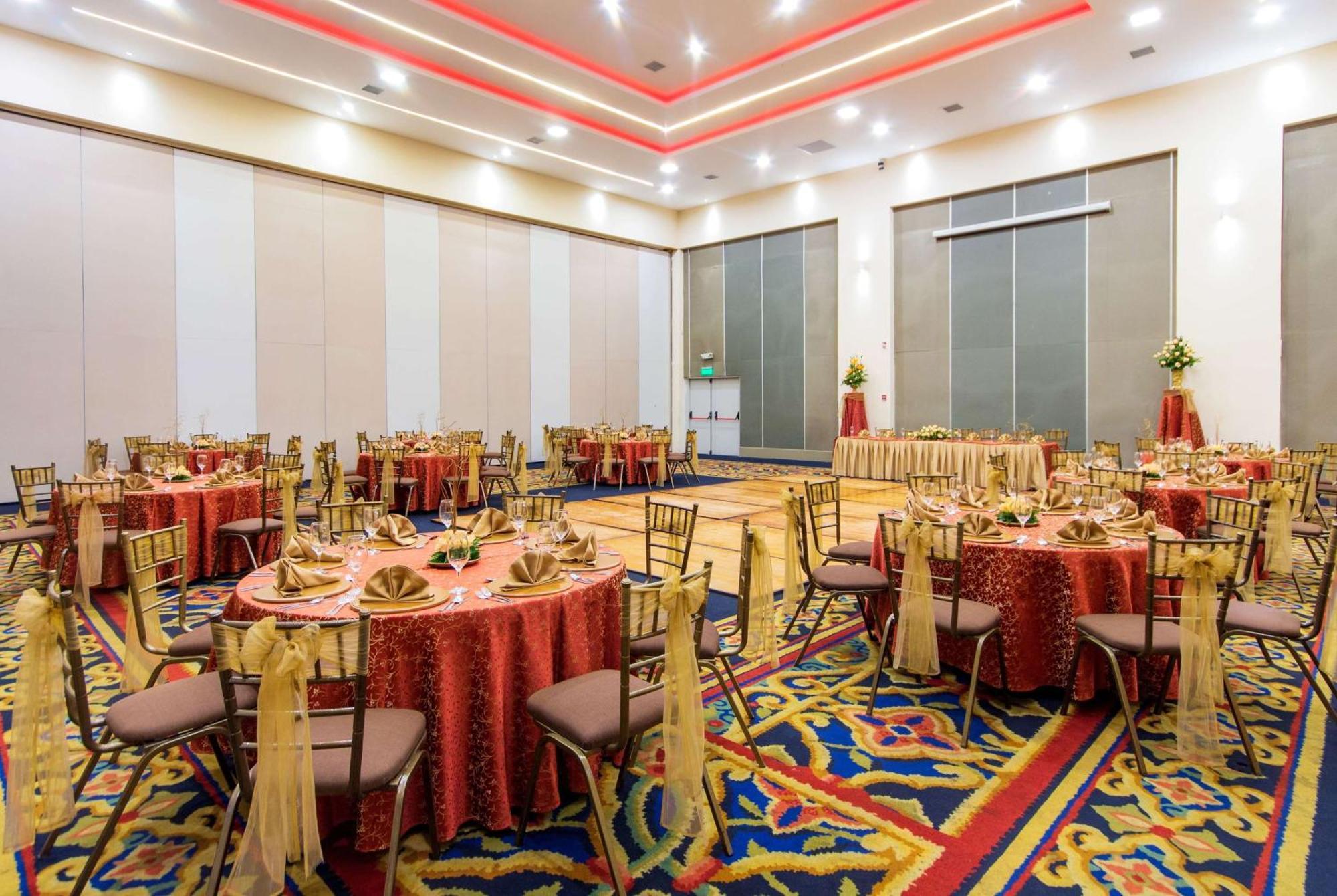 La Quinta By Wyndham Quito Hotel Ngoại thất bức ảnh